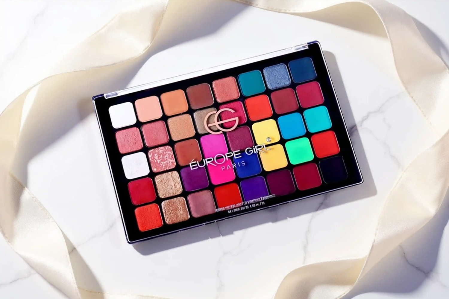 Europe Girl 40 Colour Cool Tone Eyeshadow Palette